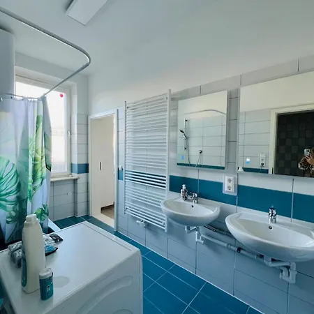 Apartament One 3 - Rebuli In 3 Leitendorf